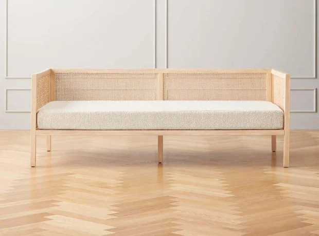 DANNA-IVORY RATTAN DAYBED w/ WHITE MATTRESS