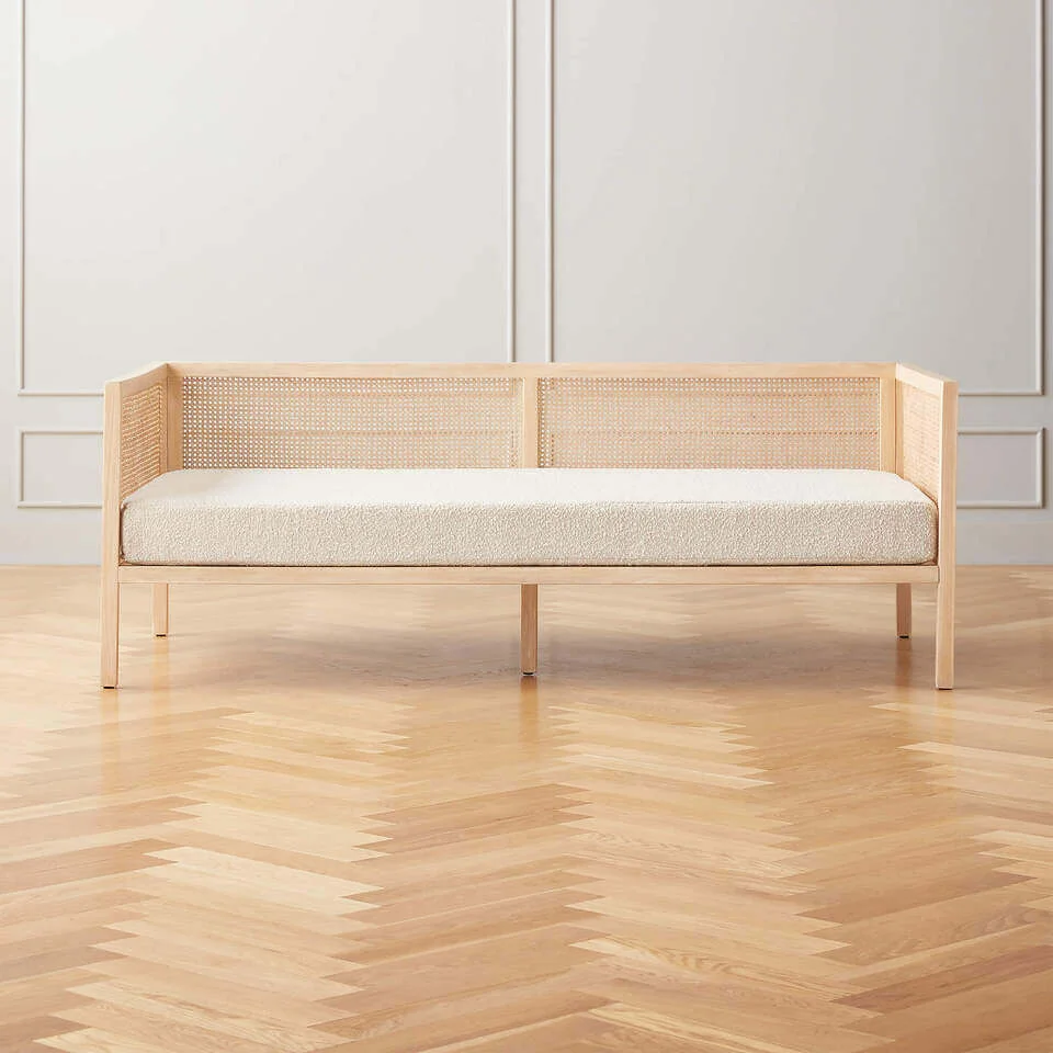 DANNA-IVORY RATTAN DAYBED w/ WHITE MATTRESS
